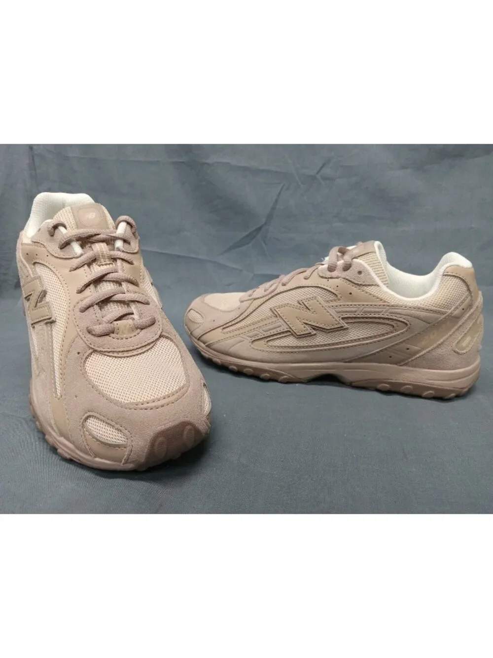 New Balance 204L Lace (GS) Sneaker G204L5CB Grey Beige Boys Size 4 NEW IN BOX!